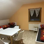Mit Terrasse 度假居